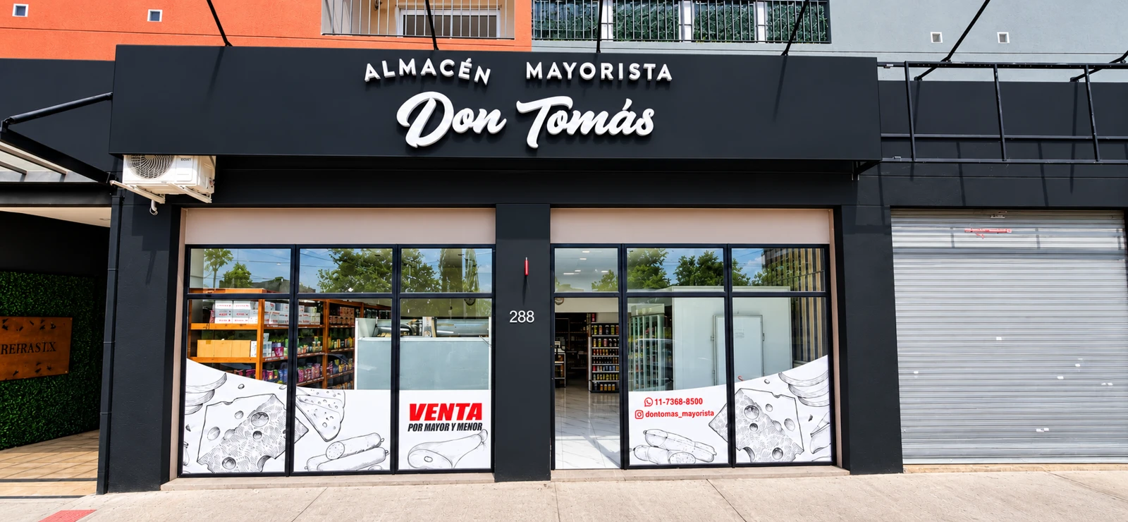 Frente de Don Tomás en Arribeños 288, Ezeiza
